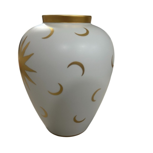 A Bulgari For Rosenthal Porcelain gold on a white design. Rare vase, 1K produced - Picture 8 of 9